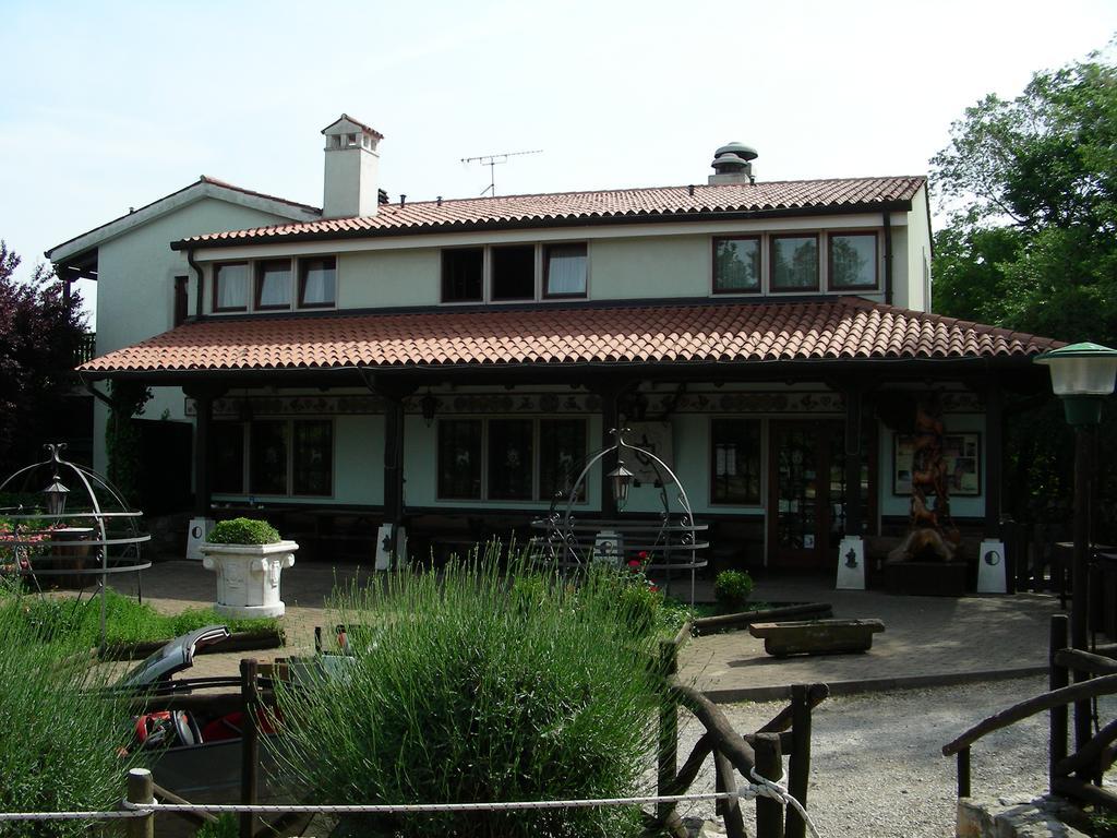 Agriturismo Mezzaluna Malchina Экстерьер фото